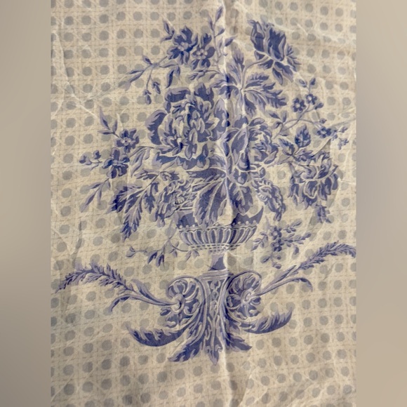 New Vintage Dior Silk Scarf - Picture 4 of 8